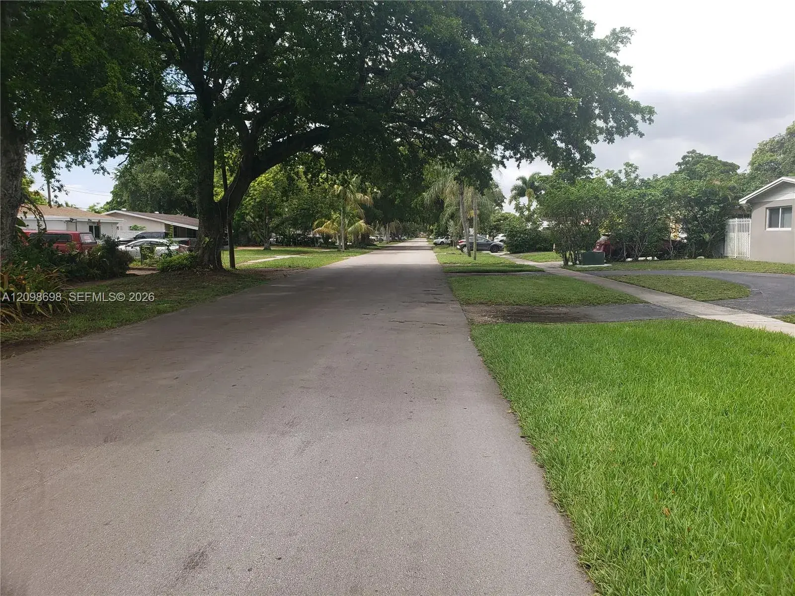 510 SW 70th Ave, Pembroke Pines FL 33023