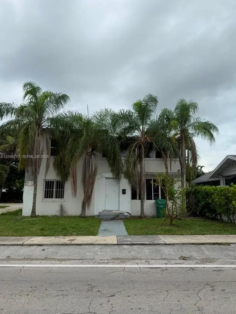 4 bedroom 2 bath Residential for sale at 524 NE 71st St, Miami FL 33138