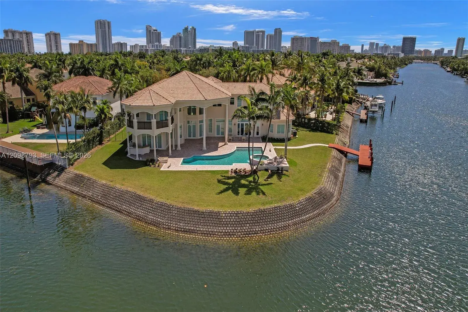 7 bedroom 7 bath Residential for sale at 1130 Harbor Ct, Hollywood FL 33019