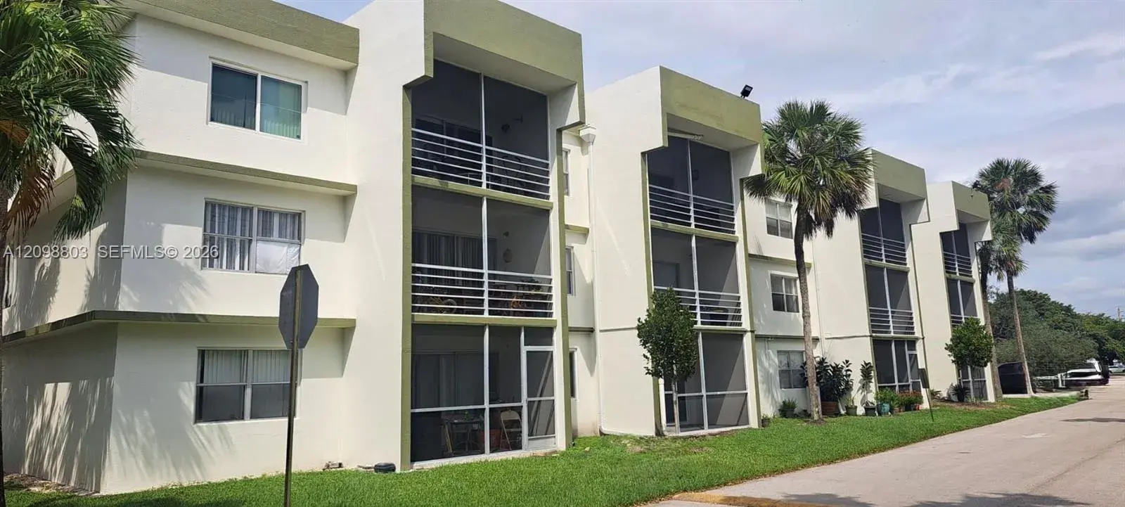4205 N UNIVERSITY DR PH, Sunrise FL 33351