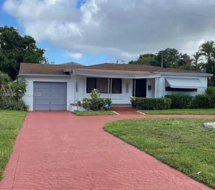 3 bedroom 1 bath Residential Lease for rent at 2835 Monroe St # 26, Hollywood FL 33020