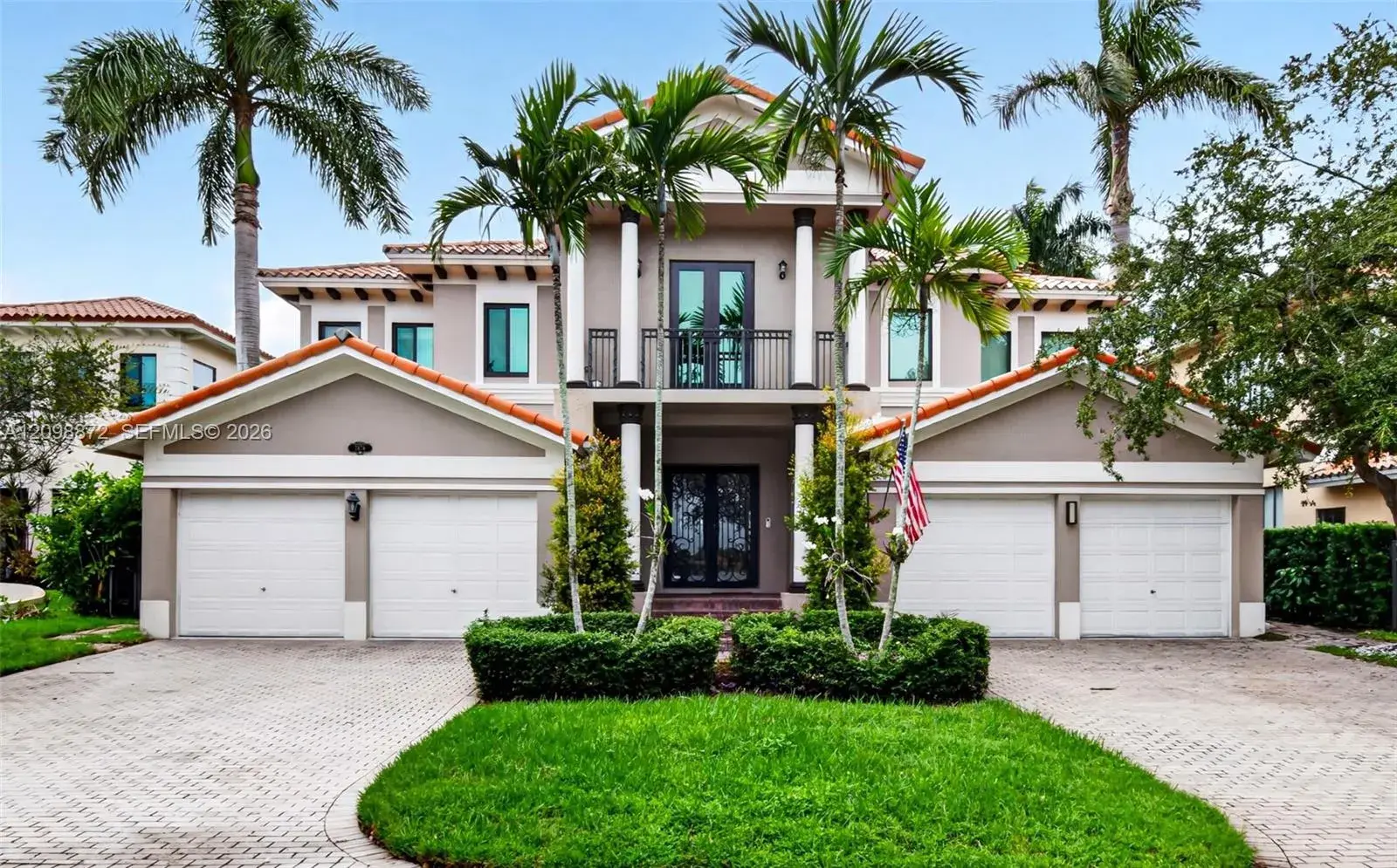 5 bedroom 4 bath Residential for sale at 7876 SW 194th St, Cutler Bay FL 33157