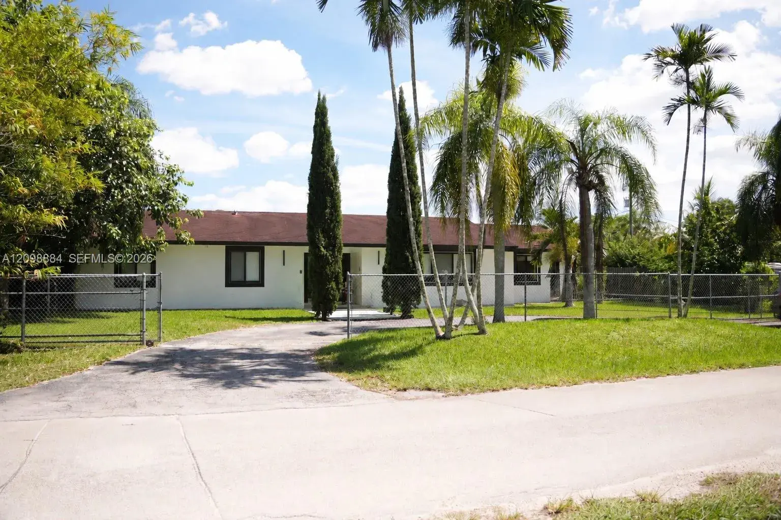 3 bedroom 2 bath Residential for sale at 17475 SW 182nd Ave, Miami FL 33187