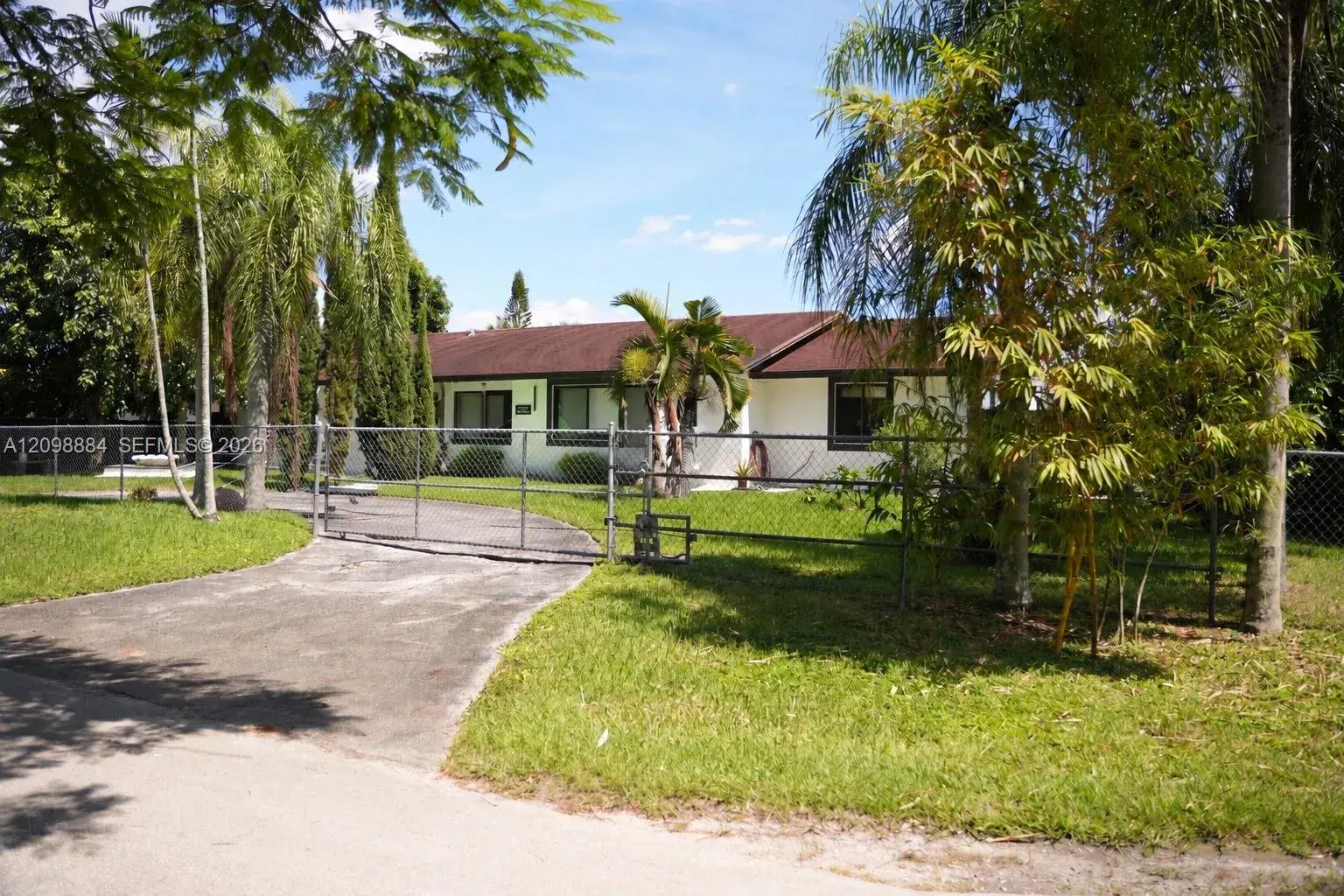 17475 SW 182nd Ave, Miami FL 33187