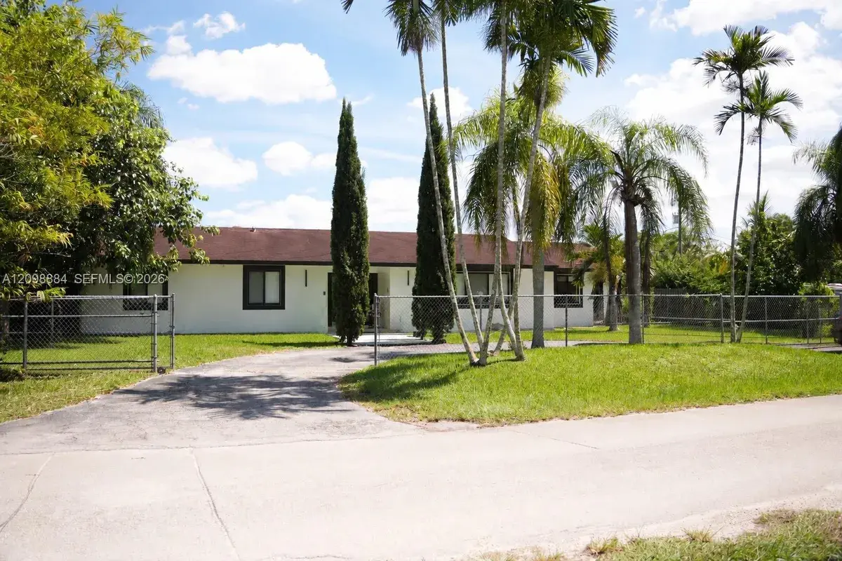 17475 SW 182nd Ave, Miami FL 33187
