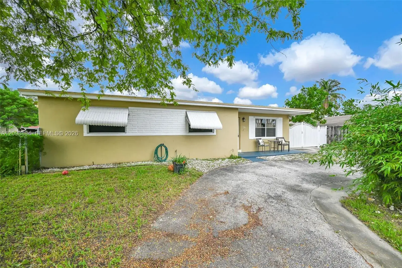 4 bedroom 2 bath Residential for sale at 230 N 67th Ave, Hollywood FL 33024