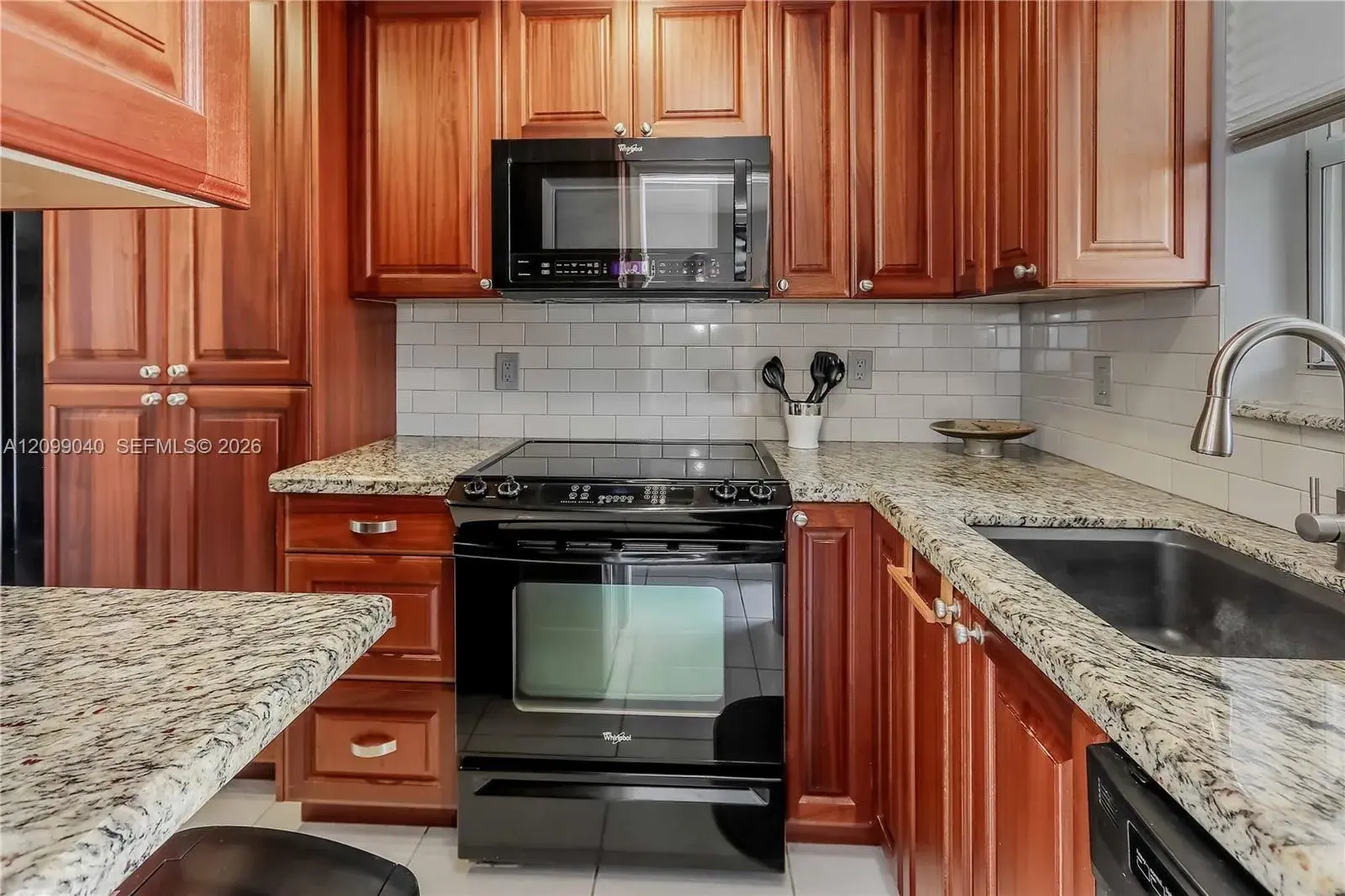 1550 N 12th Ct # 1A, Hollywood FL 33019