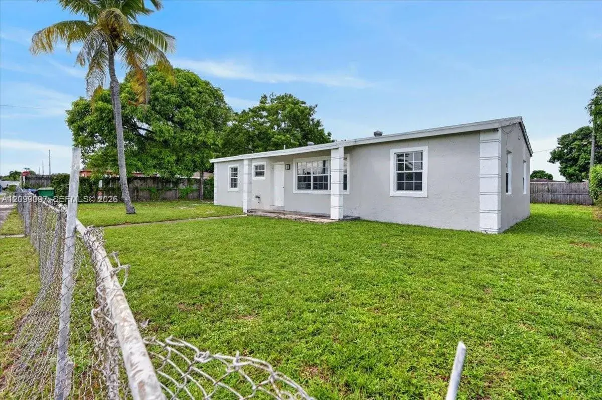 2885 NW 155th Ter, Miami Gardens FL 33054