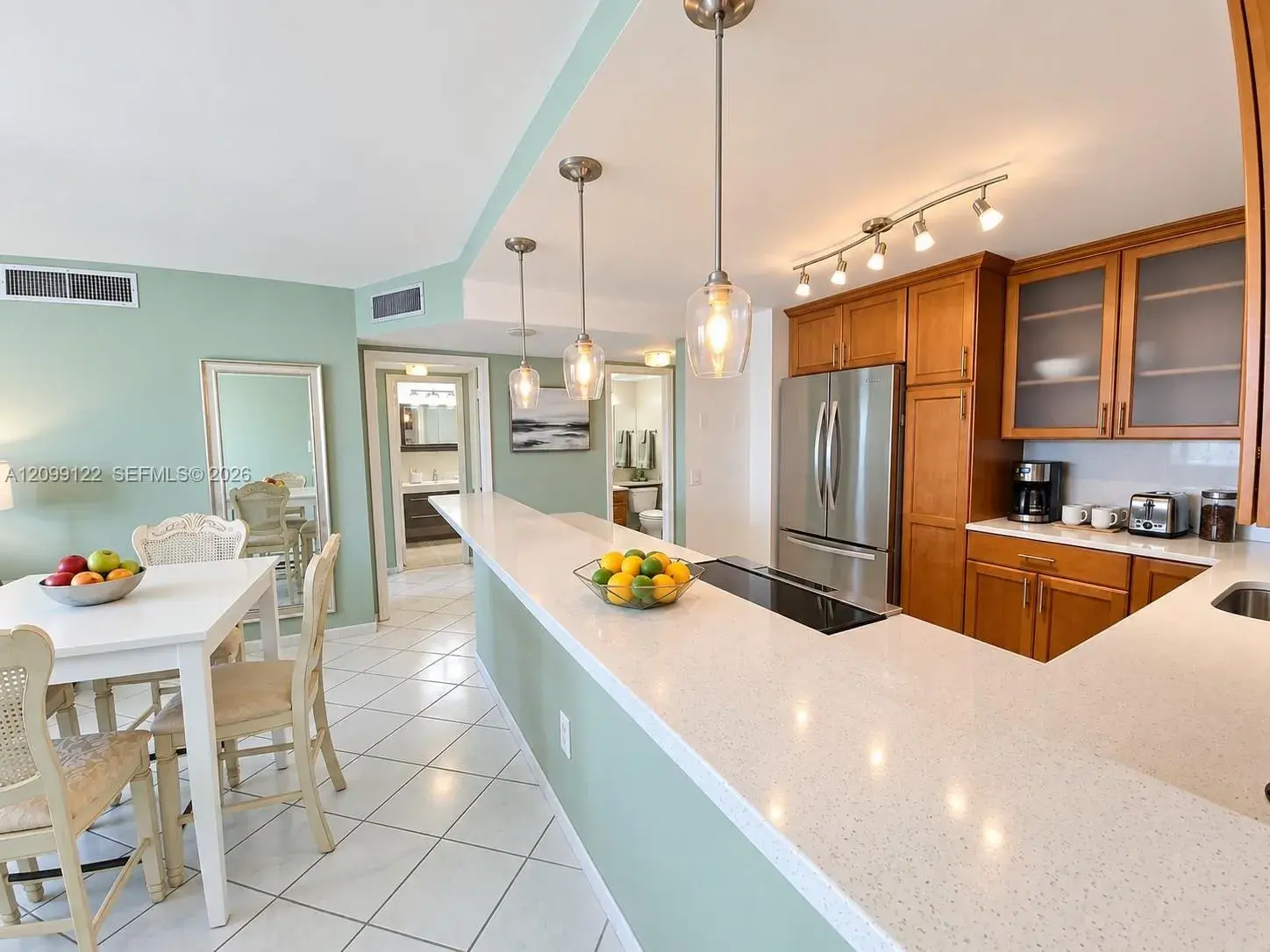 1 bedroom 2 bath Residential Lease for rent at 2851 NE 183rd St # 905E, Aventura FL 33160