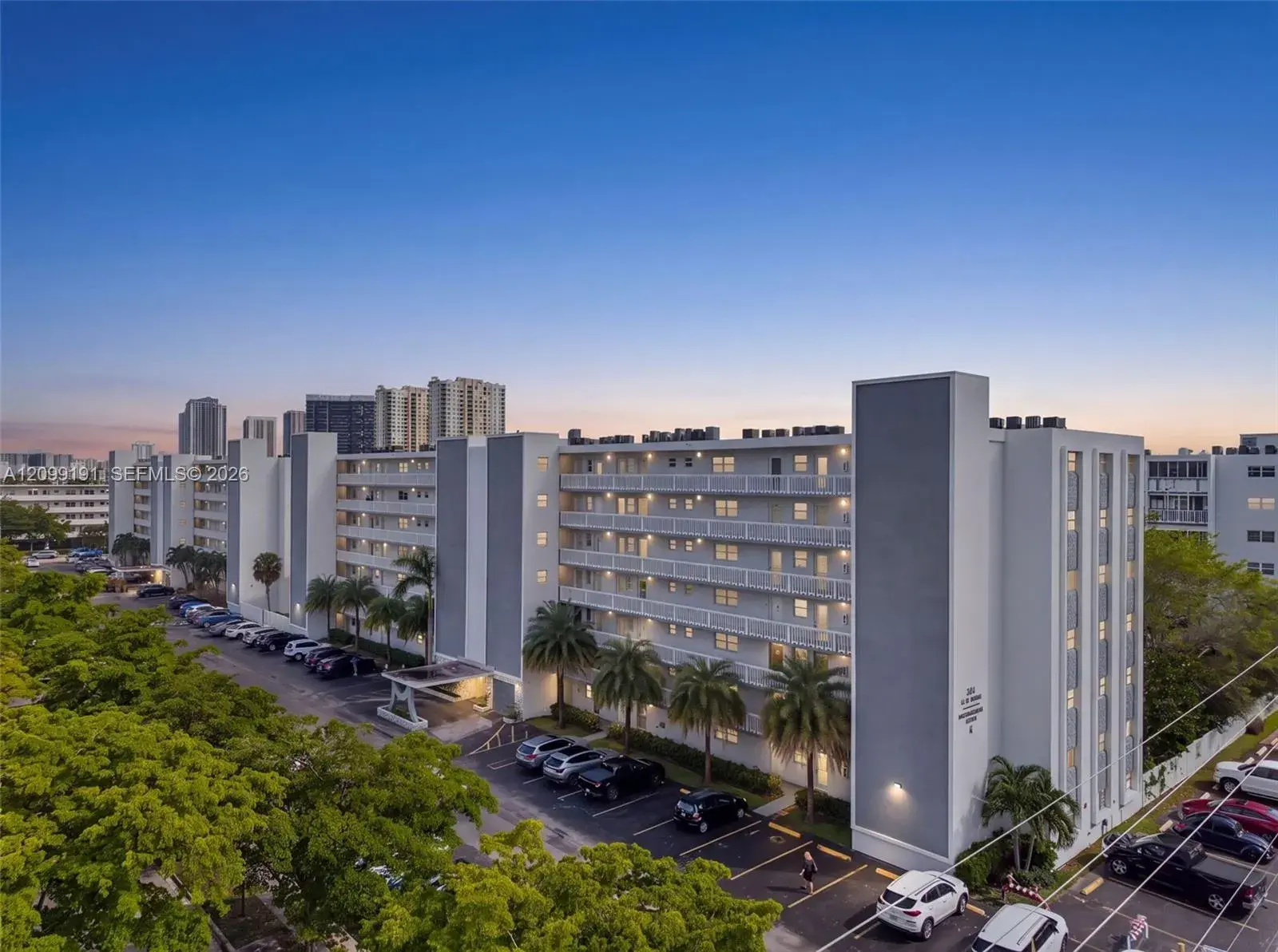 320 NE 12th Ave # 703, Hallandale Beach FL 33009