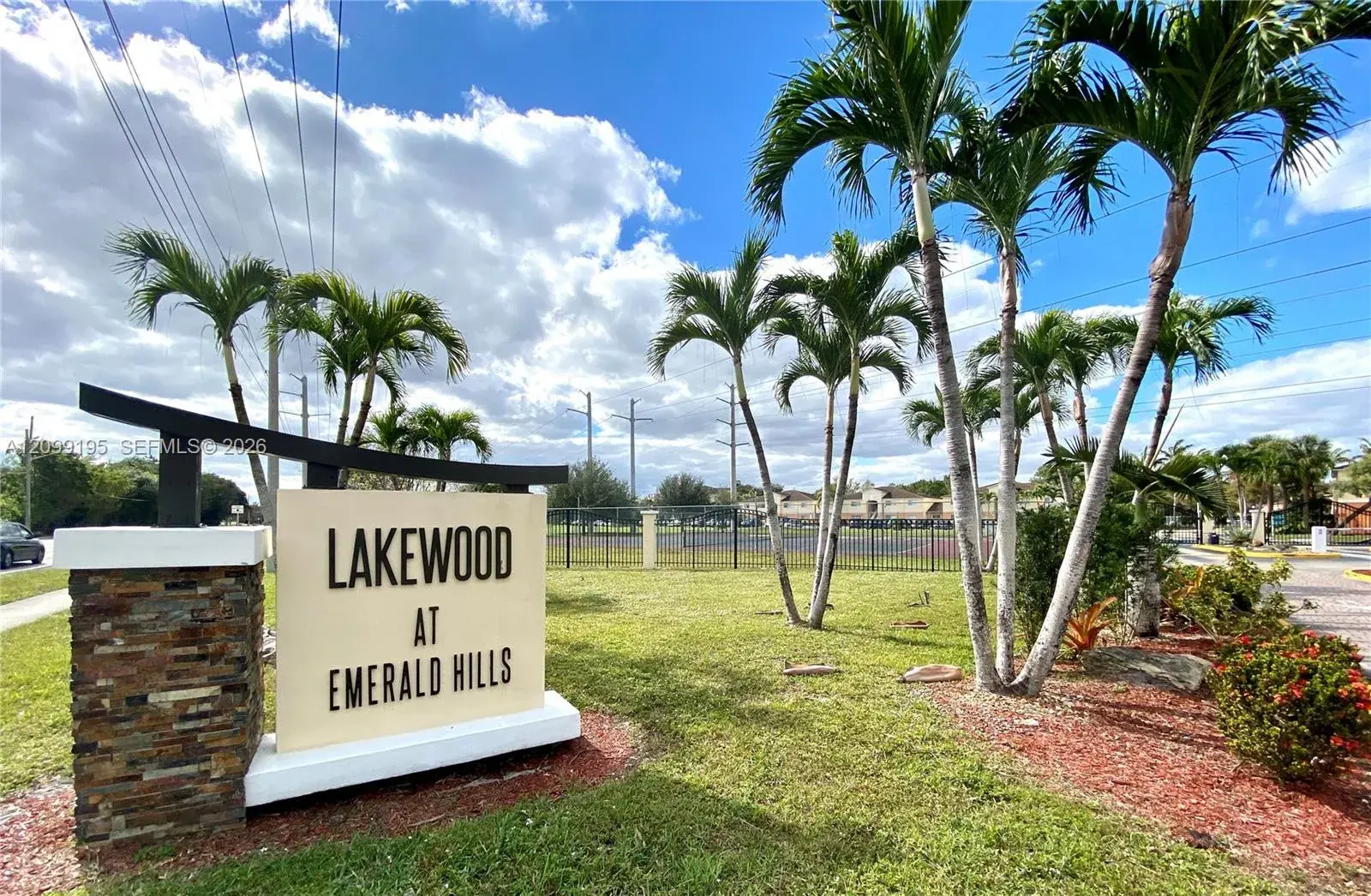 2 bedroom 1 bath Residential Lease for rent at 3670 N 56th Ave # 717, Hollywood FL 33021