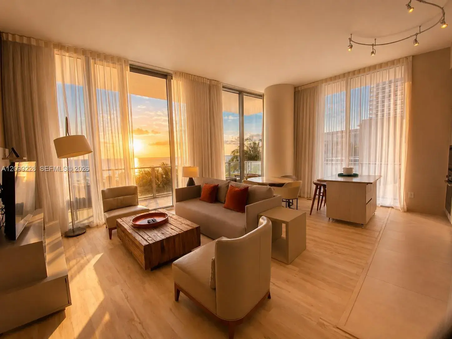 1 bedroom 1 bath Residential for sale at 4111 S Ocean Dr # 305, Hollywood FL 33019