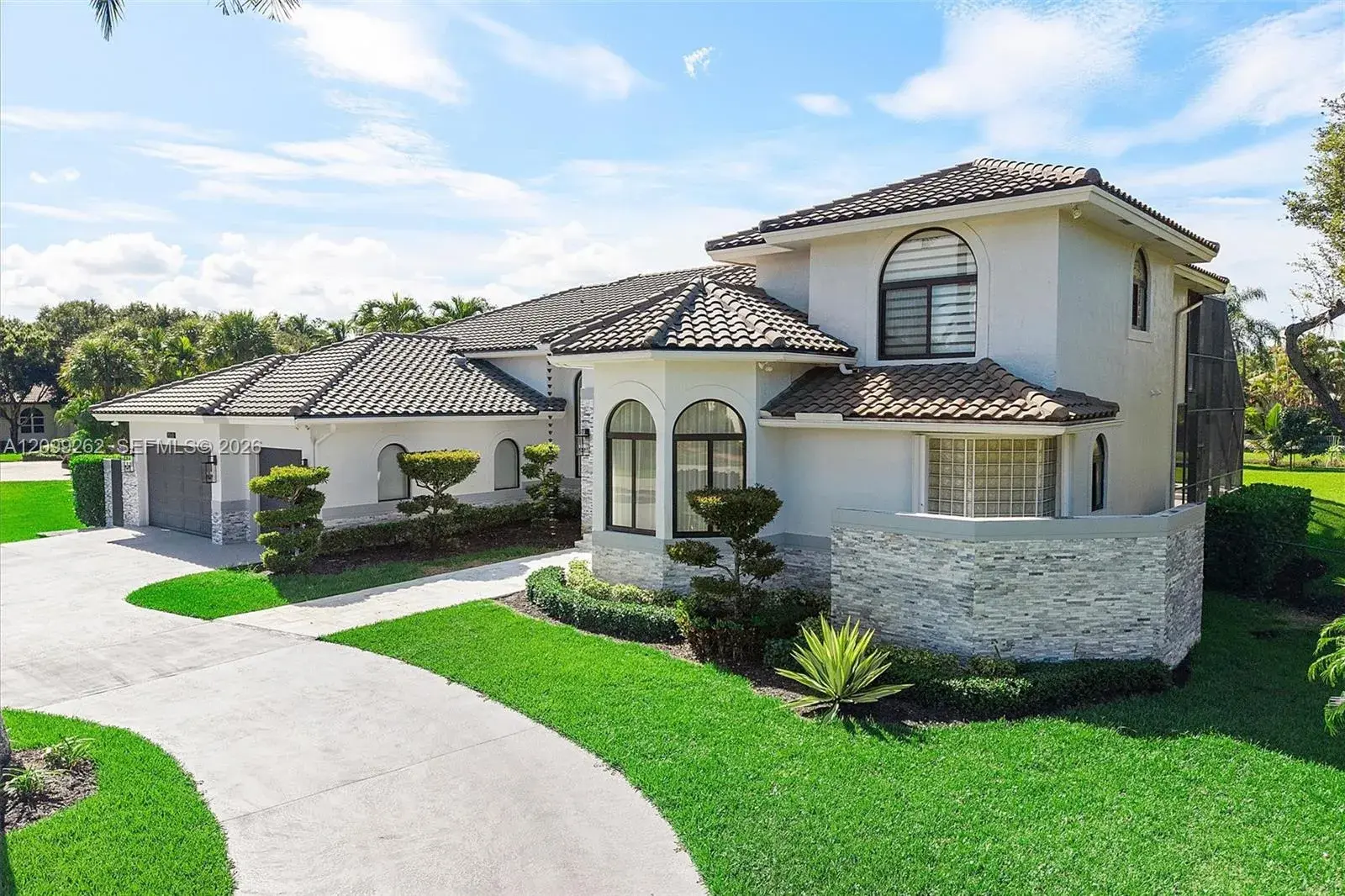 12060 NW 10th St, Plantation FL 33323