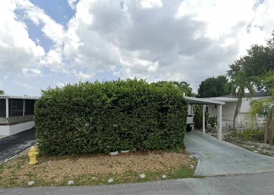 5550 SW 32nd Ter, Dania Beach FL 33312