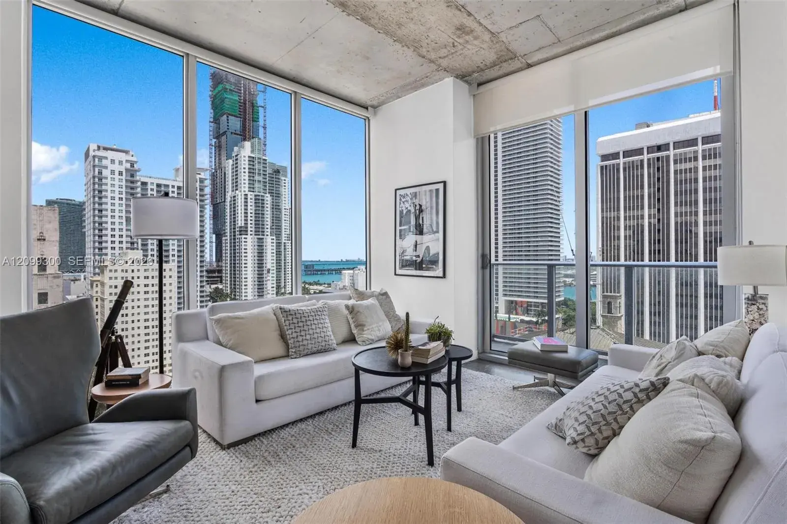 2 bedroom 1 bath Residential for sale at 151 SE 1st St # 2102, Miami FL 33131