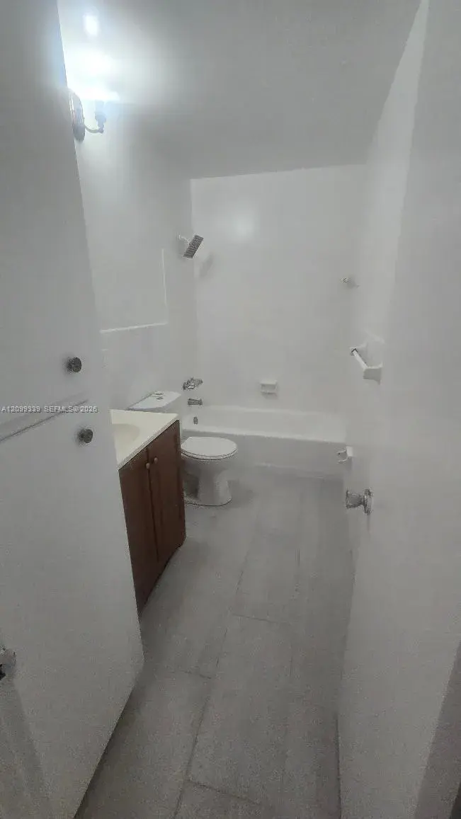 1400 N 17th Ave # 7, Hollywood FL 33020