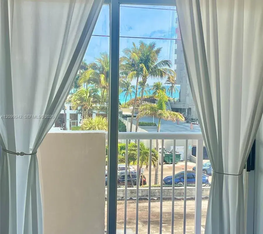 6801 Harding Ave # 412, Miami Beach FL 33141