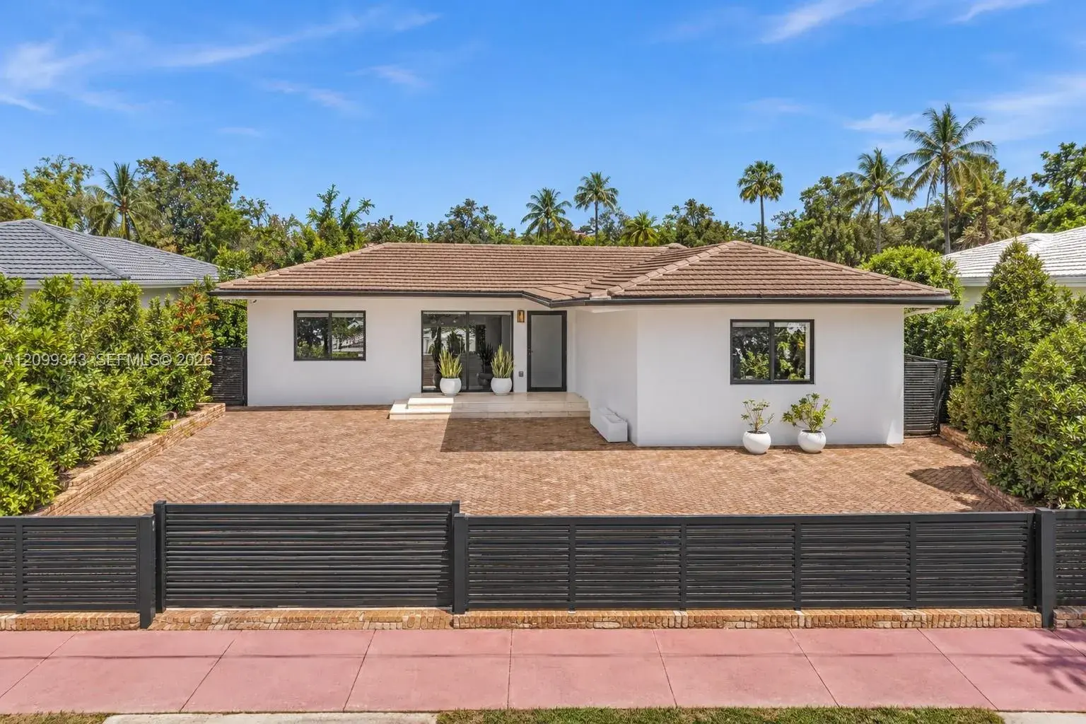797 S Shore Dr, Miami Beach FL 33141