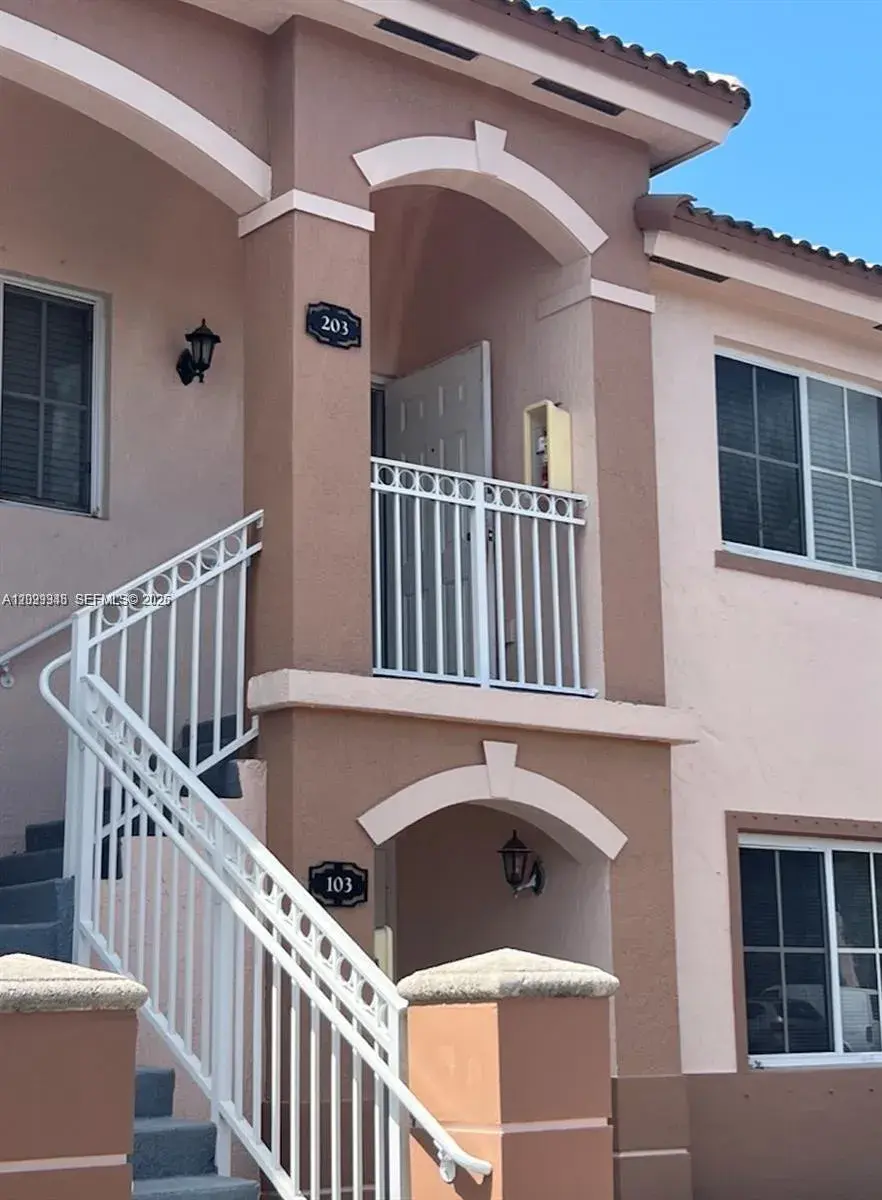 1250 SE 28 # 203, Homestead FL 33035