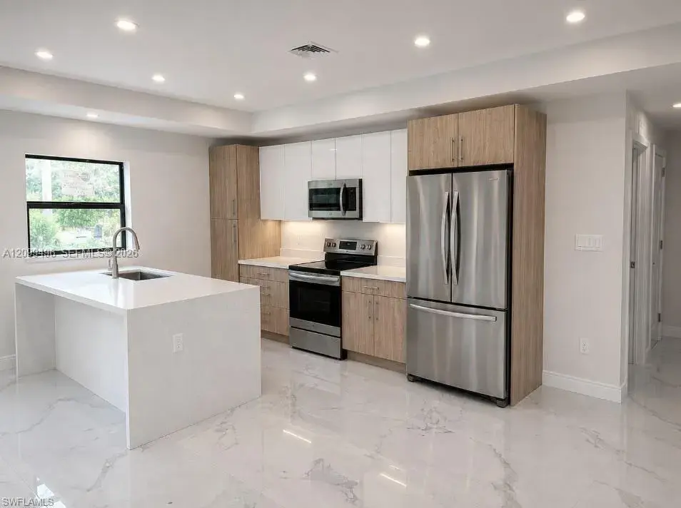 569 S ASPEN AVE, Lehigh Acres FL 33974