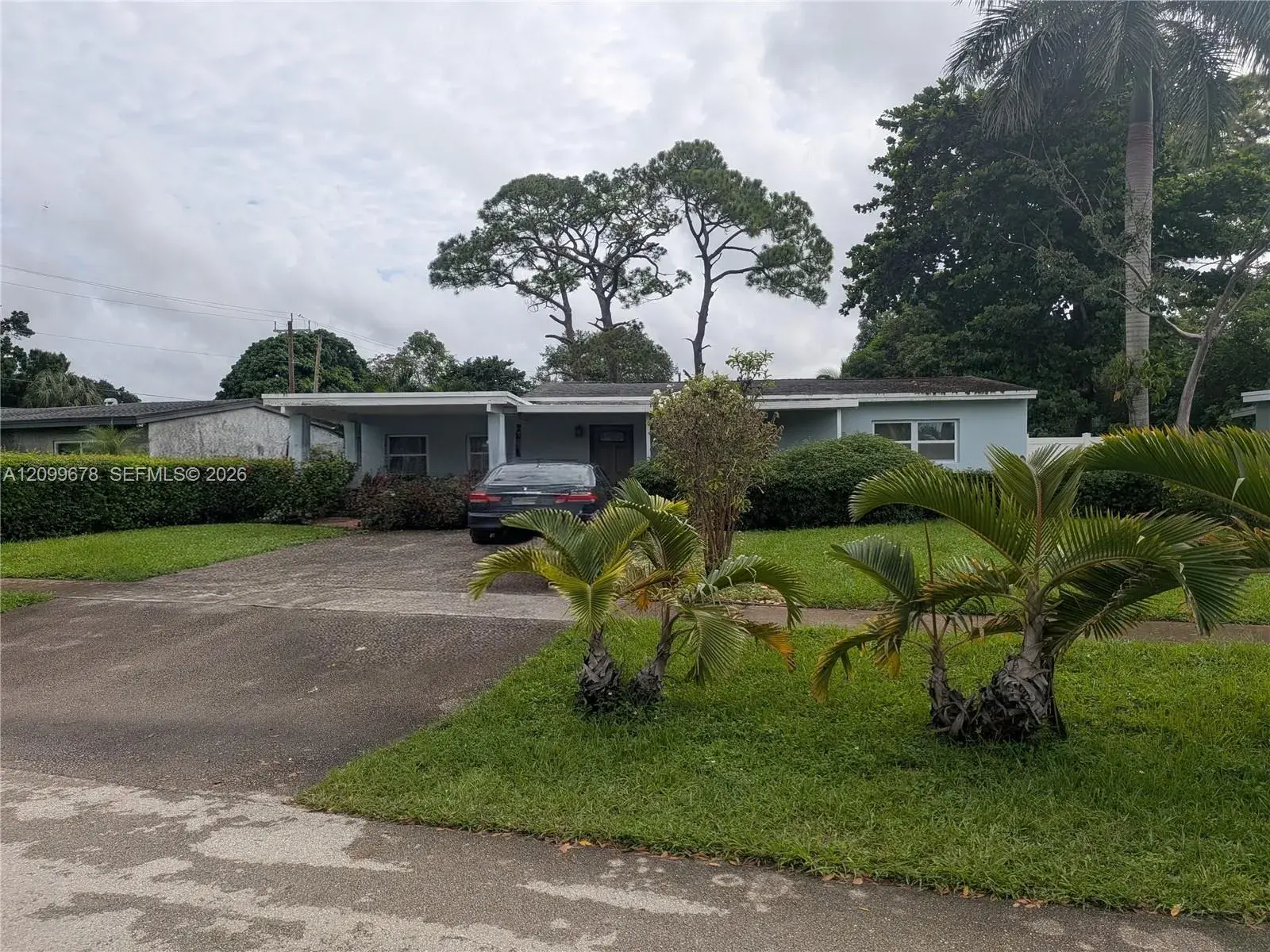 4 bedroom 2 bath Residential for sale at 620 E Dayton Cir, Fort Lauderdale FL 33312