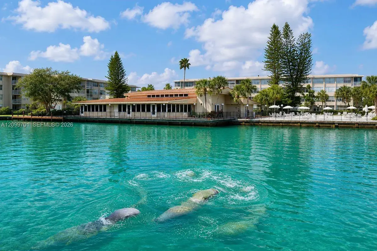 2741 Taft St # 206, Hollywood FL 33020