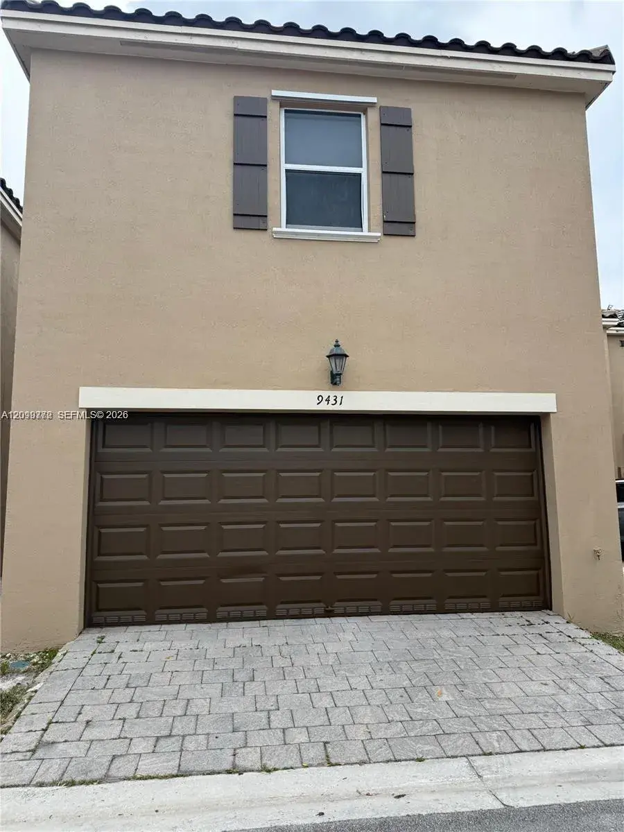 9431 SW 172nd Ave, Miami FL 33196