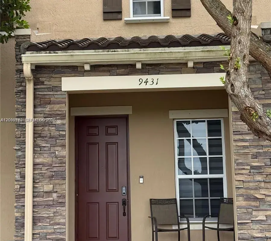 9431 SW 172nd Ave, Miami FL 33196