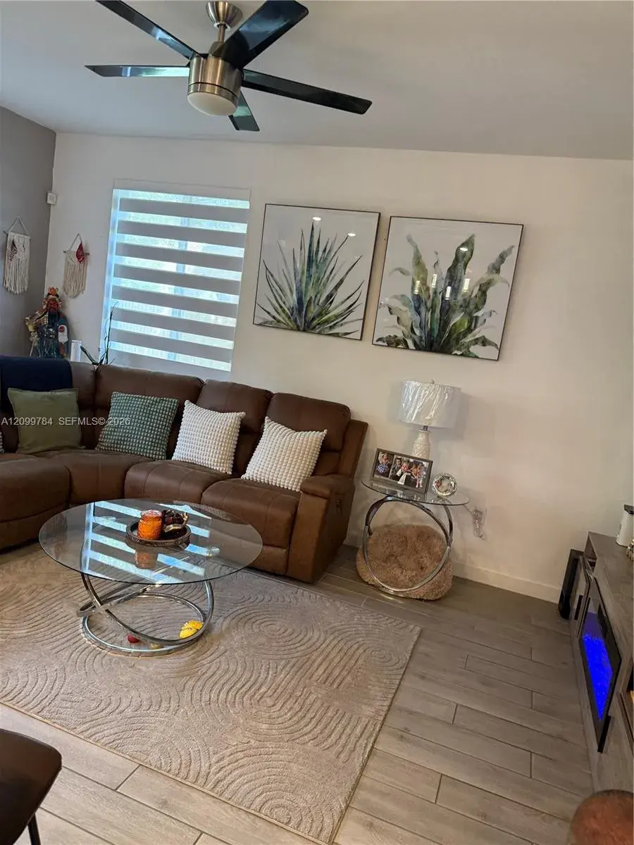 1020 SE 23rd Ter, Homestead FL 33035