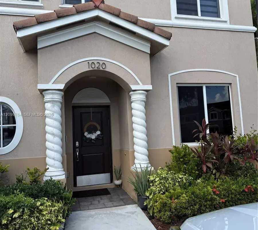1020 SE 23rd Ter, Homestead FL 33035