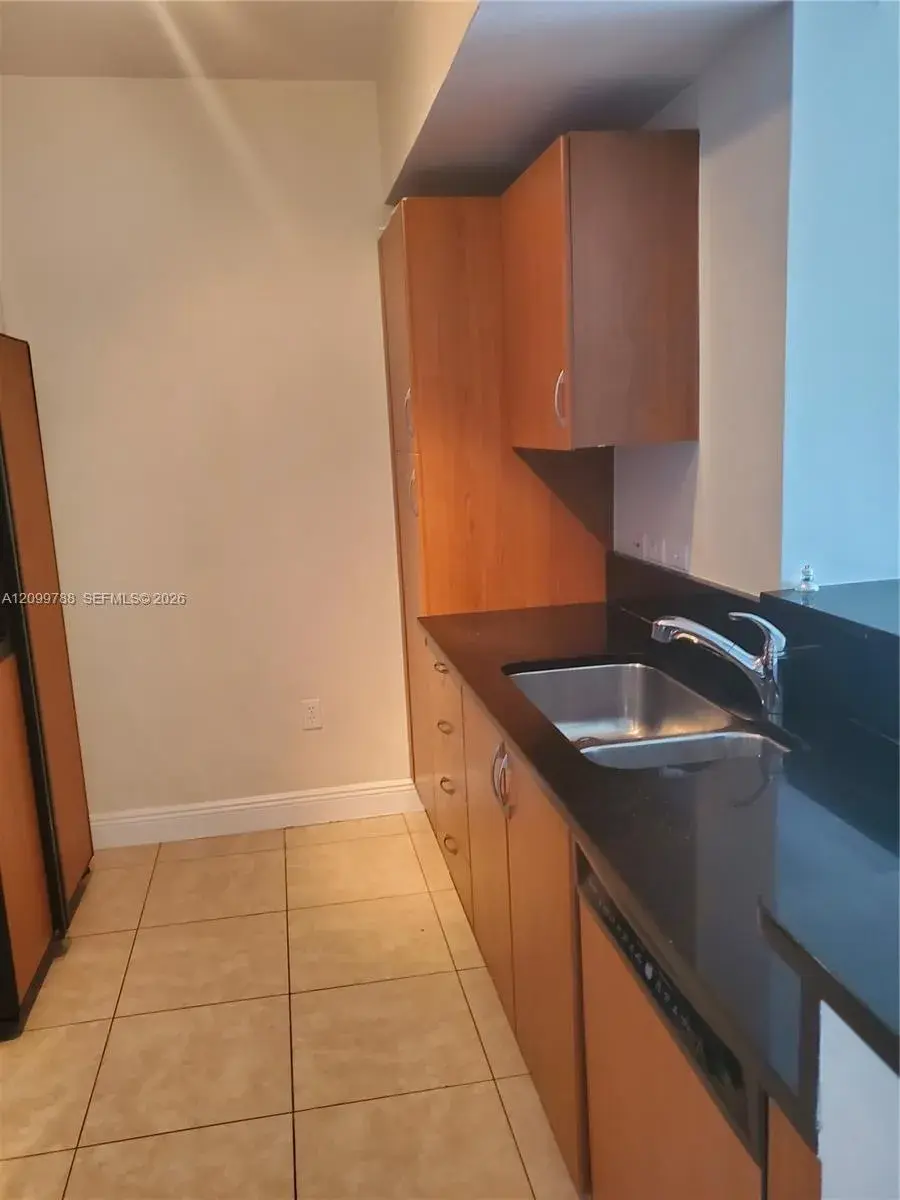 2 bedroom 2 bath Residential Lease for rent at 18800 NE 29th Ave # 602, Aventura FL 33180