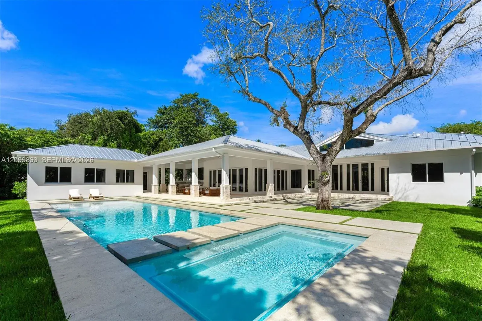 7 bedroom 9 bath Residential for sale at 7900 SW 118th St, Pinecrest FL 33156