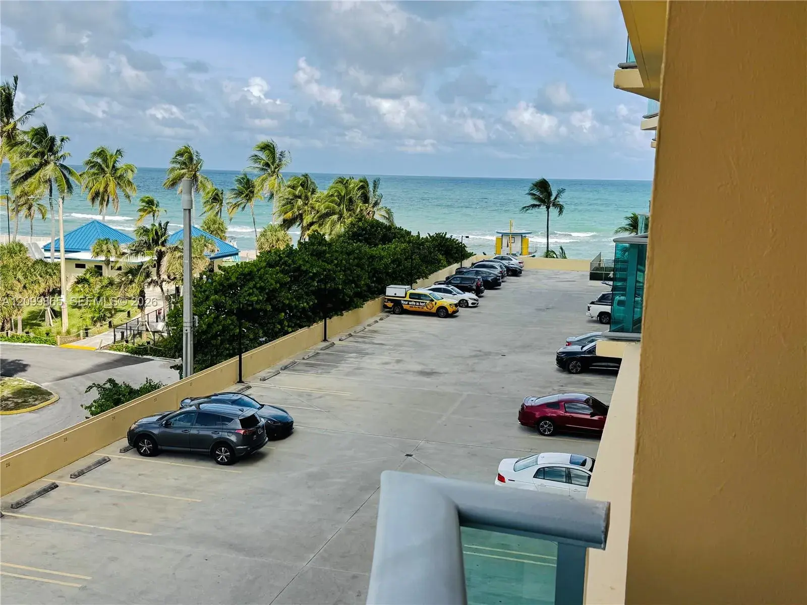 1 bedroom 1 bath Residential Lease for rent at 2501 S Ocean Dr # 439, Hollywood FL 33019
