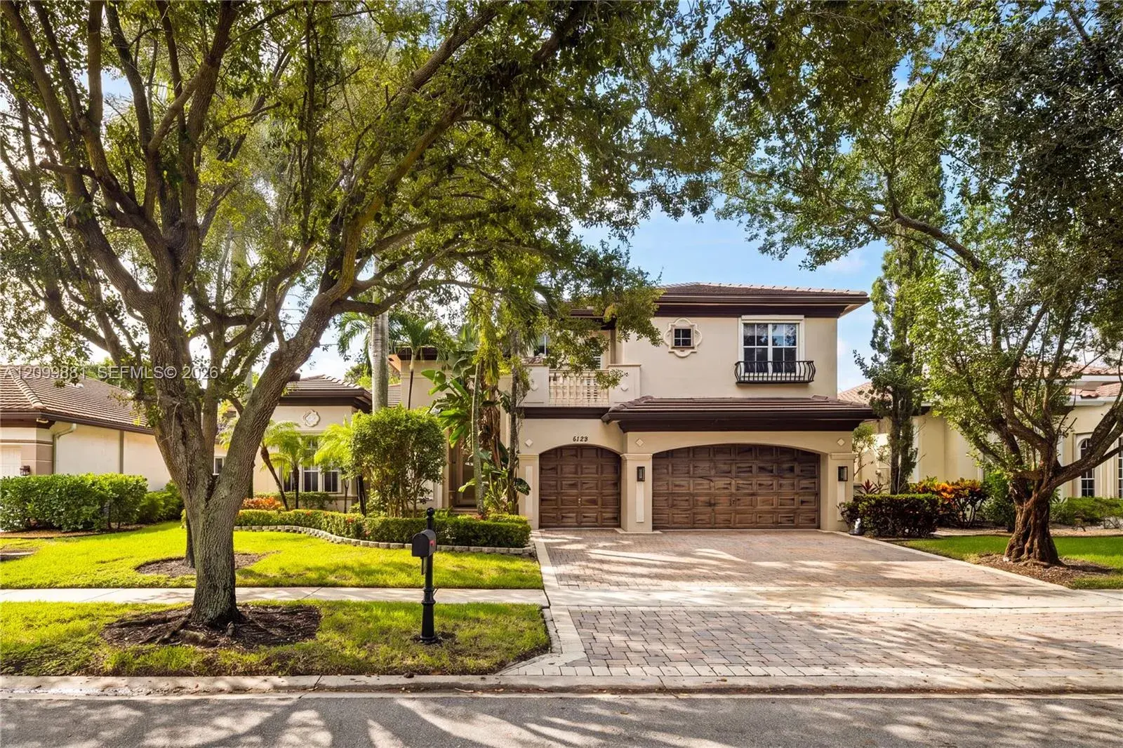 6 bedroom 5 bath Residential for sale at 6159 Via Venetia S, Delray Beach FL 33484