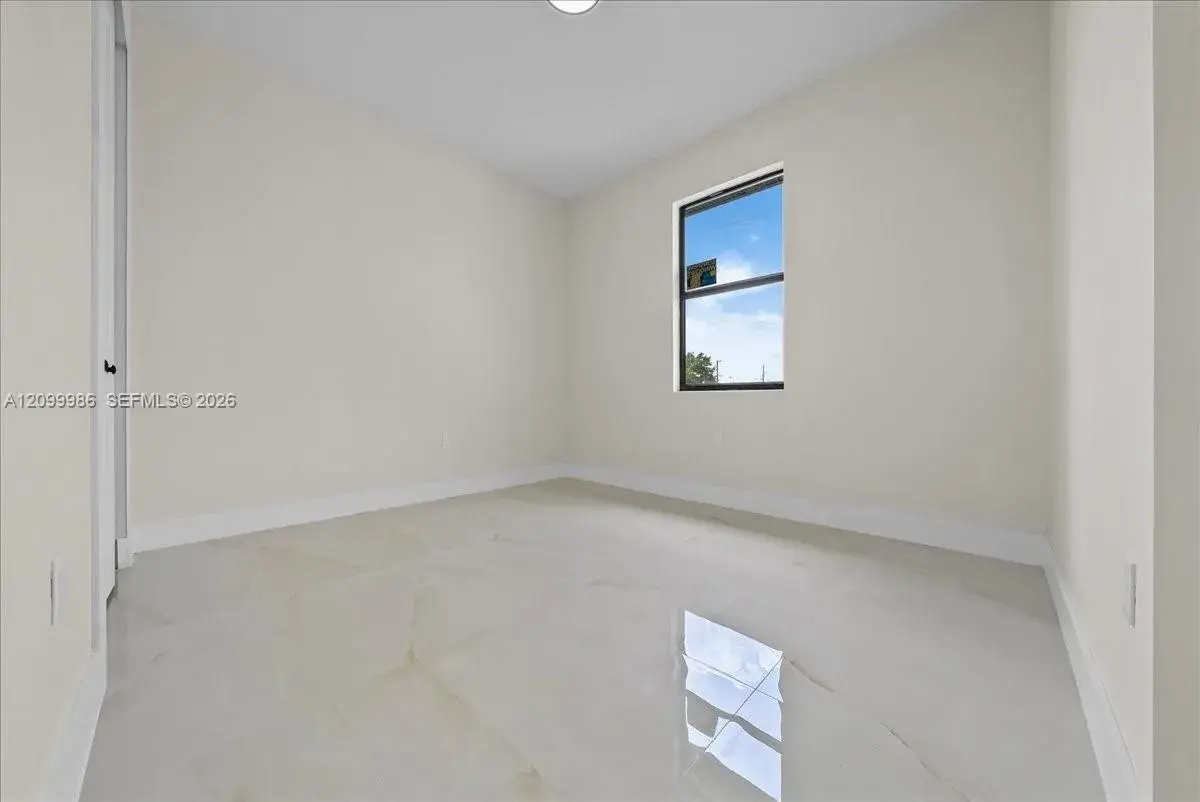 1025 Marshall Ave S, Lehigh Acres FL 33976