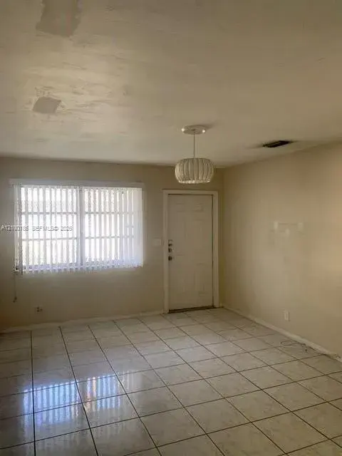 1 bedroom 1 bath Residential for sale at 2641 Polk St # 3, Hollywood FL 33020