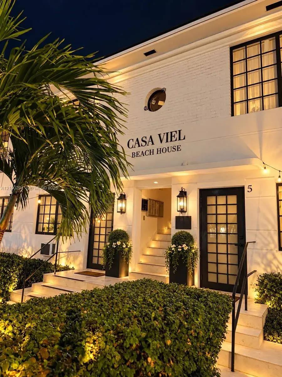 Commercial Sale for sale at 1239 15th St, Miami Beach FL 33139