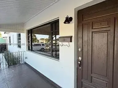 5802 W 3rd Ave, Hialeah FL 33012