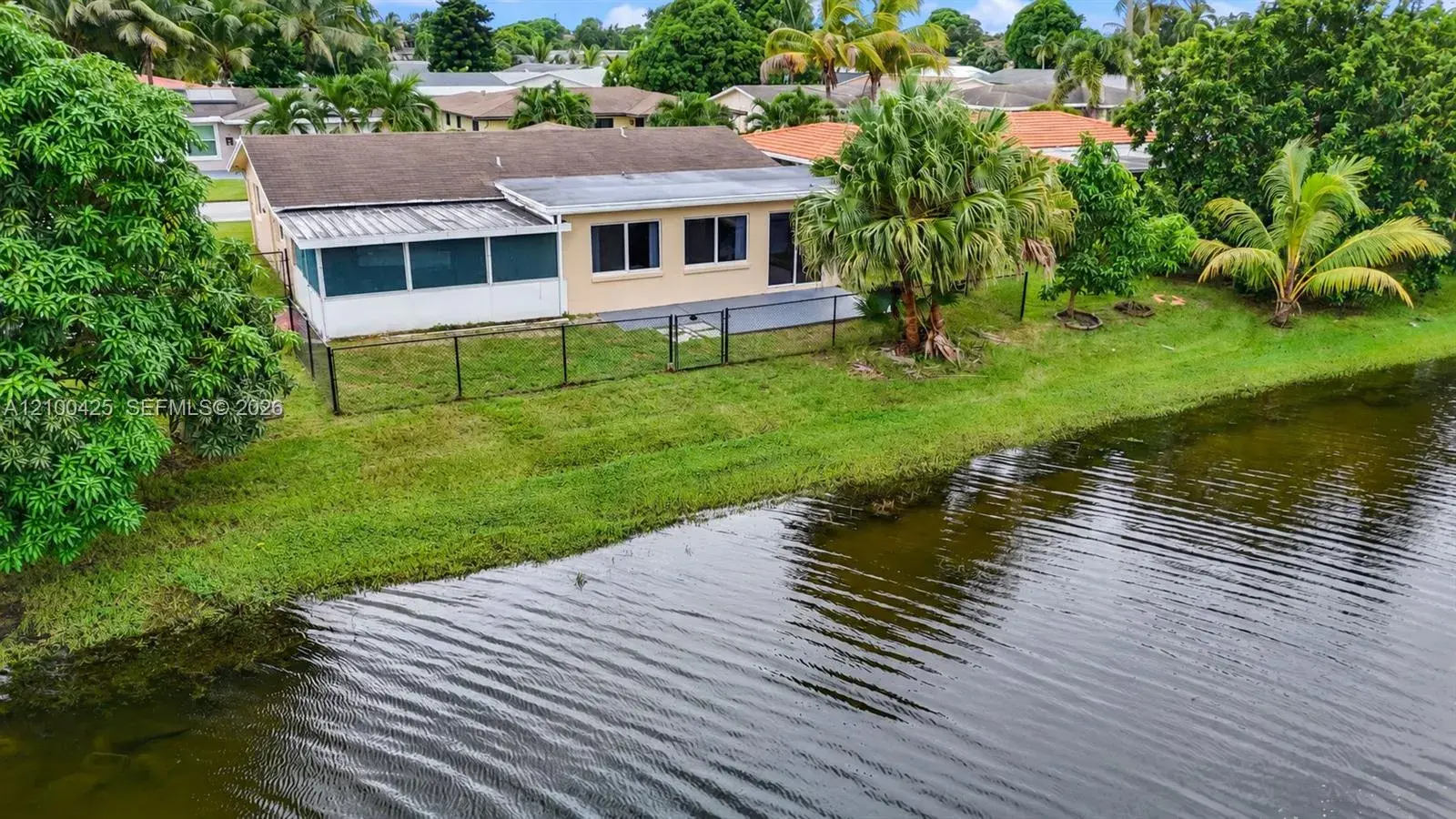 4711 NW 58th St, Tamarac FL 33319