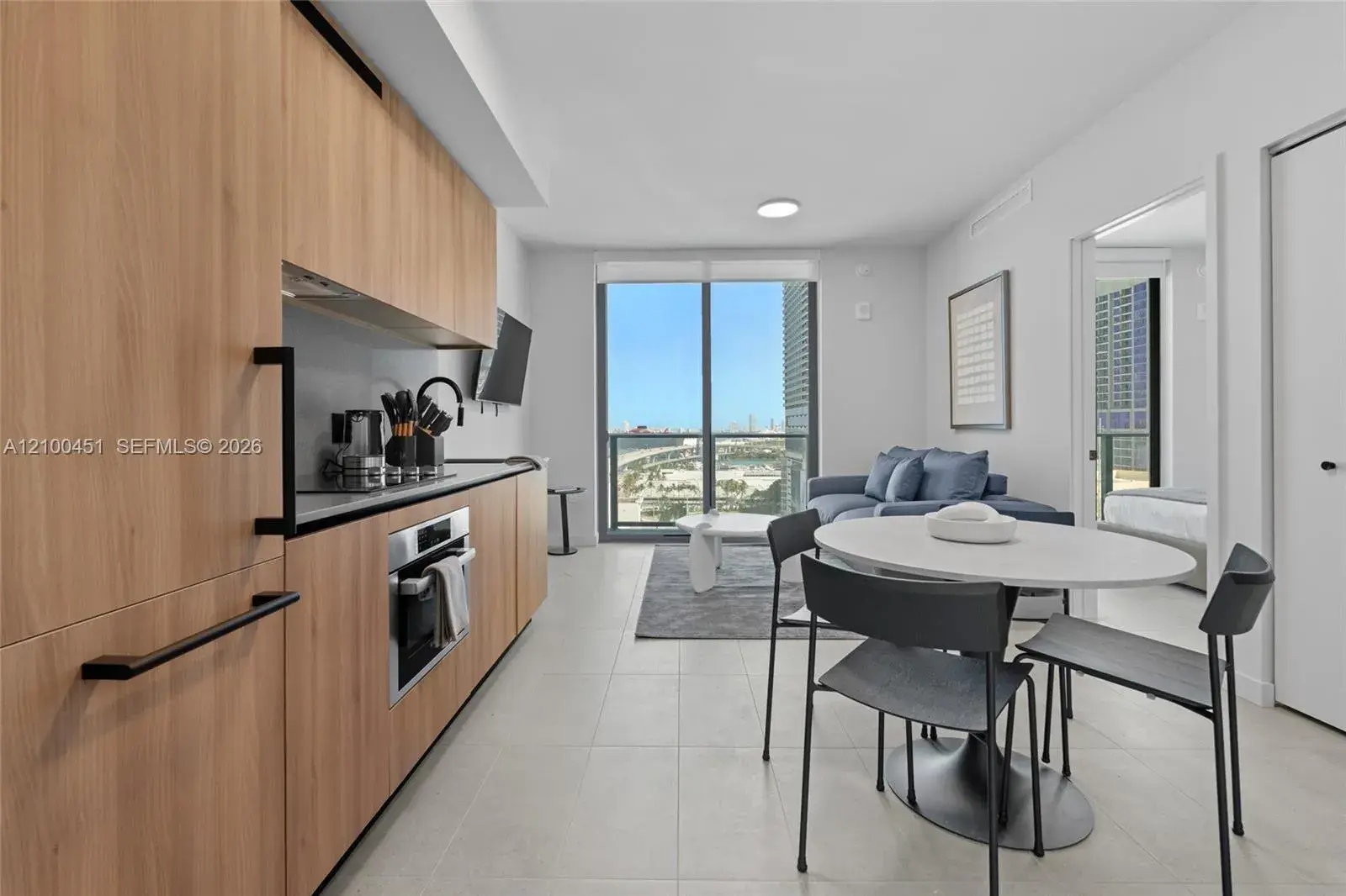 1 bedroom 1 bath Residential for sale at 121 NE 5th St # 1813, Miami FL 33132