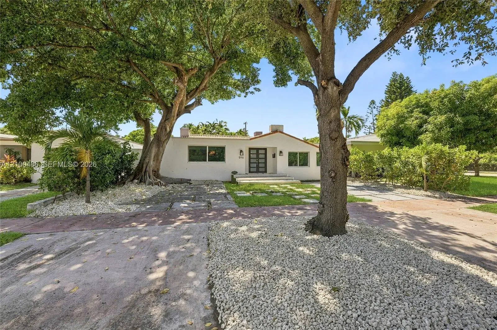 596 W 50th St, Miami Beach FL 33140