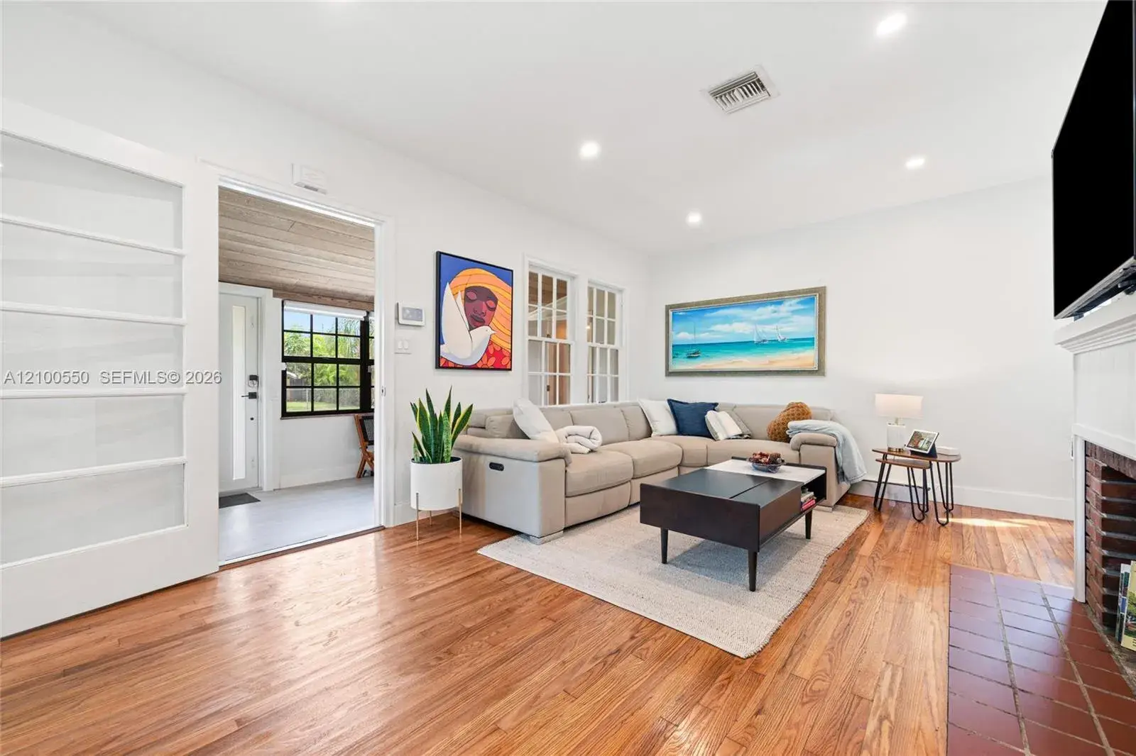 1616 Dewey St, Hollywood FL 33020