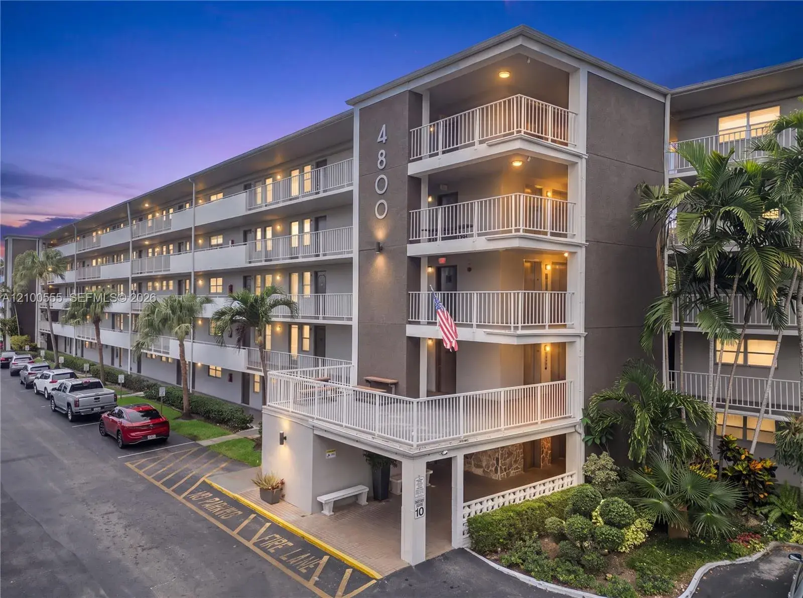 3 bedroom 3 bath Residential for sale at 4800 Hillcrest Ln # 504, Hollywood FL 33021