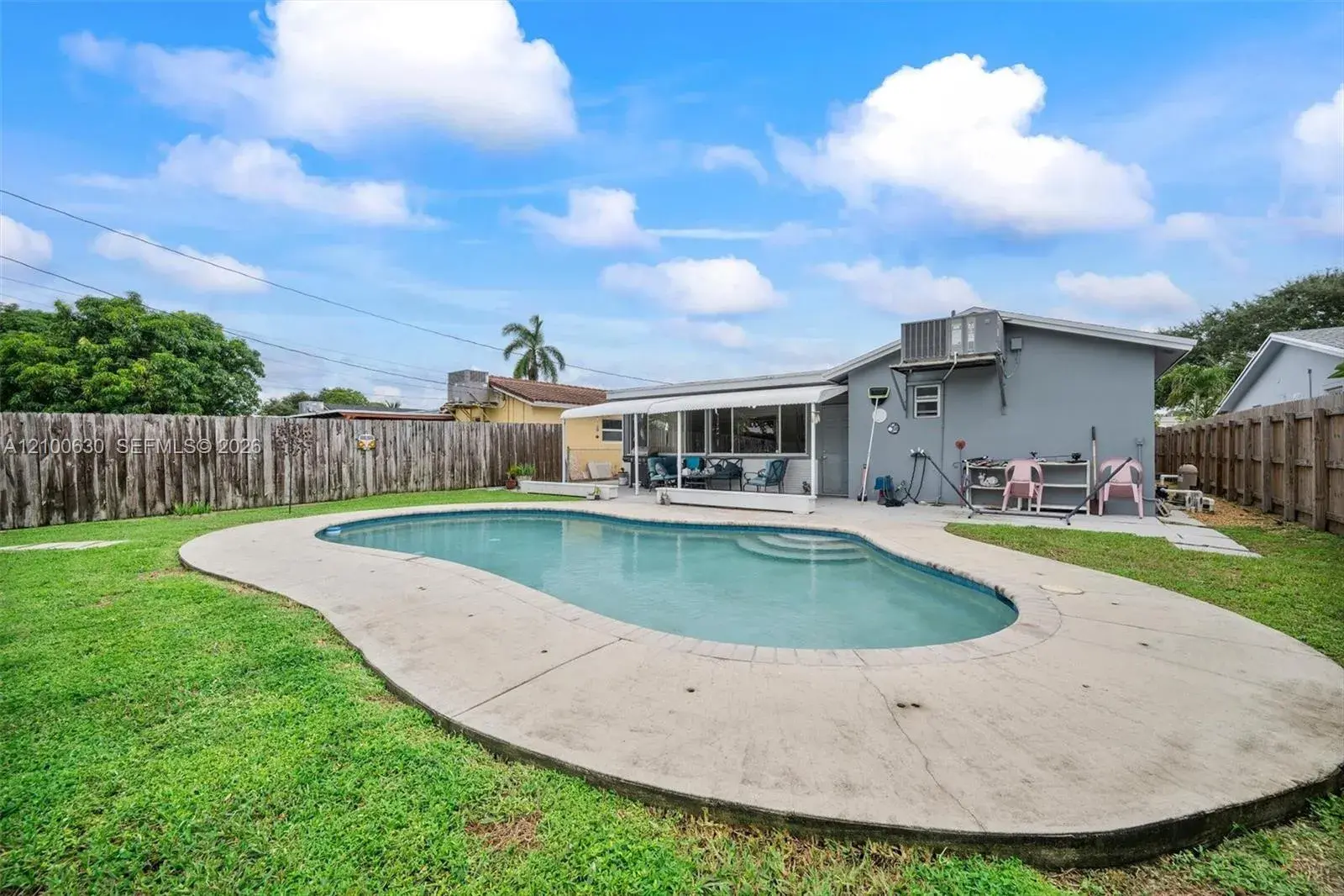 3 bedroom 2 bath Residential for sale at 540 S Rainbow Dr, Hollywood FL 33021
