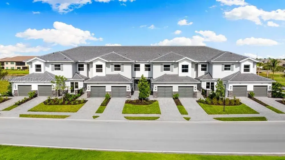 3 bedroom 2 bath Residential for sale at 15345 Giardino Drive Unit 202, Naples FL 34114