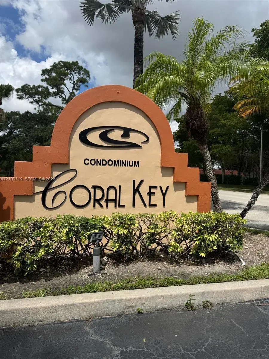 1 bedroom 1 bath Residential for sale at 3450 N Pinewalk Dr N # 424, Margate FL 33063
