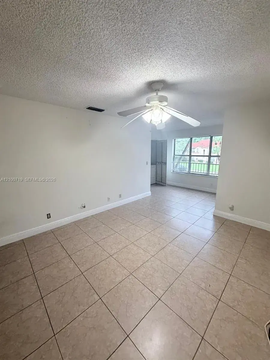 3450 N Pinewalk Dr N # 424, Margate FL 33063