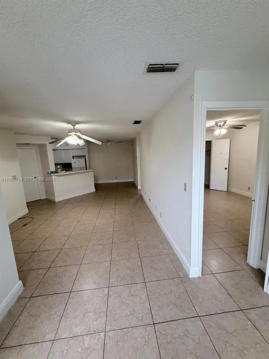 3450 N Pinewalk Dr N # 424, Margate FL 33063