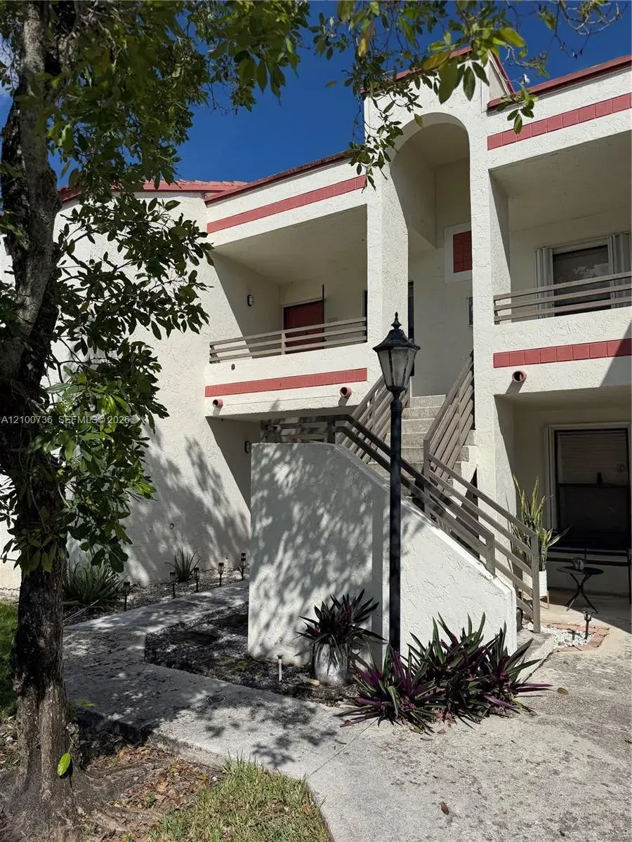 2 bedroom 2 bath Residential for sale at 1128 N Hiatus Rd # 1128, Pembroke Pines FL 33026