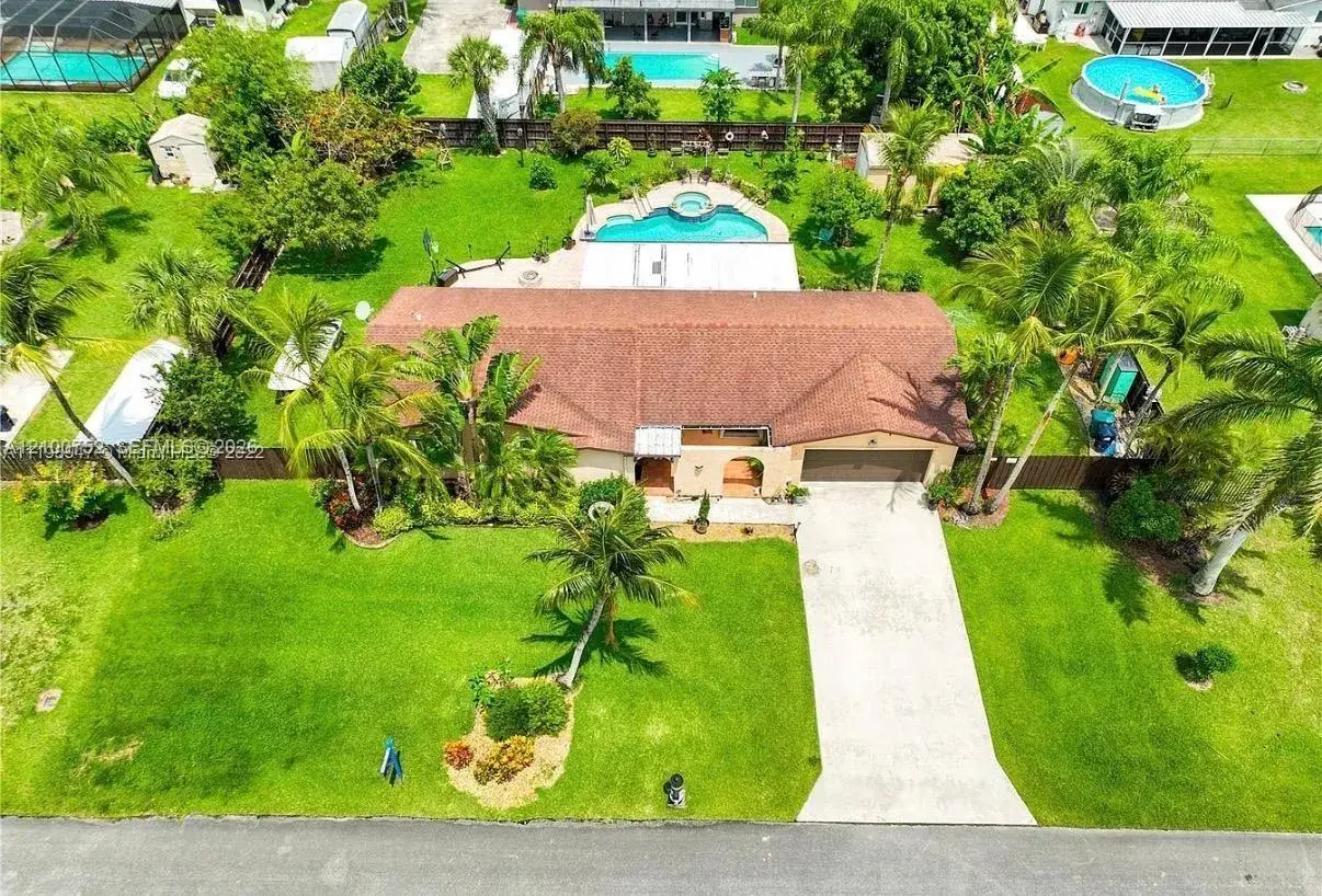 3 bedroom 2 bath Residential for sale at 28125 SW 158th Pl, Homestead FL 33033